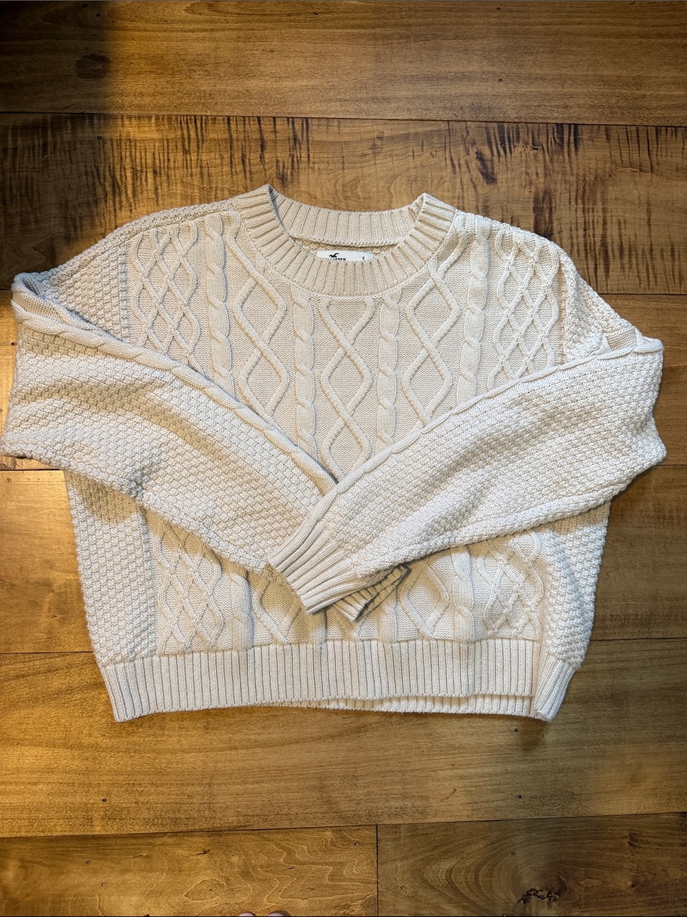 Hollister Cream Cable Knit Crewneck Sweater